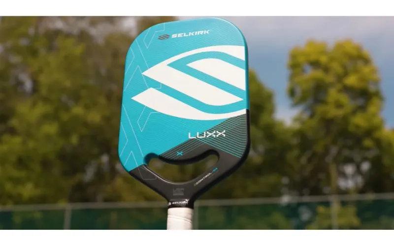 07- Selkirk LUXX Control - Innovative Rimless Design Paddle